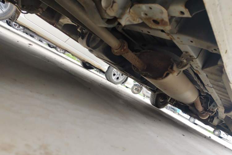 Used Jinbei Express 2020 2.0L Upgraded Version China VI Standard 6-Seater 1TZS Chassis Rear Right