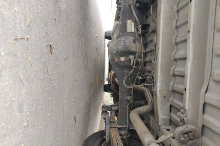 Used Jinbei Express 2020 2.0L China VI Standard Practical 6-Seater G6P-6 1TZS Chassis Rear