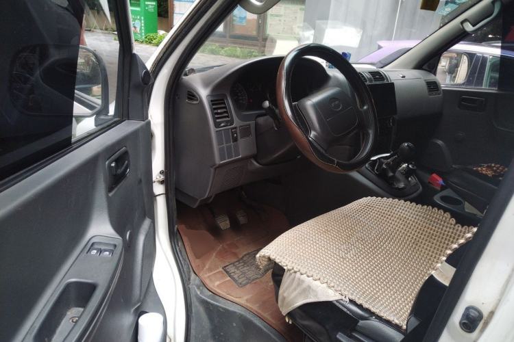 Used Jinbei Express 2020 2.0L Upgraded Version China V Emission Standard 6-Seater V19 Driver Seat