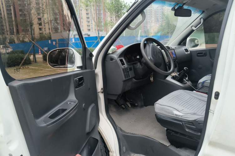 Used Jinbei Express 2020 2.0L Upgraded Version China VI Standard 6-Seater 1TZS Driver Seat