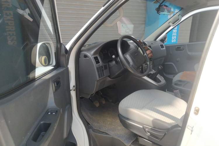 Used Jinbei Express 2020 2.0L Upgraded Version China VI Standard 6-Seater 1TZS Driver Seat