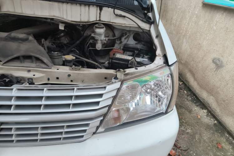 Used Jinbei Express 2020 2.0L Upgraded Version China VI Standard 6-Seater 1TZS Engine Bay Left