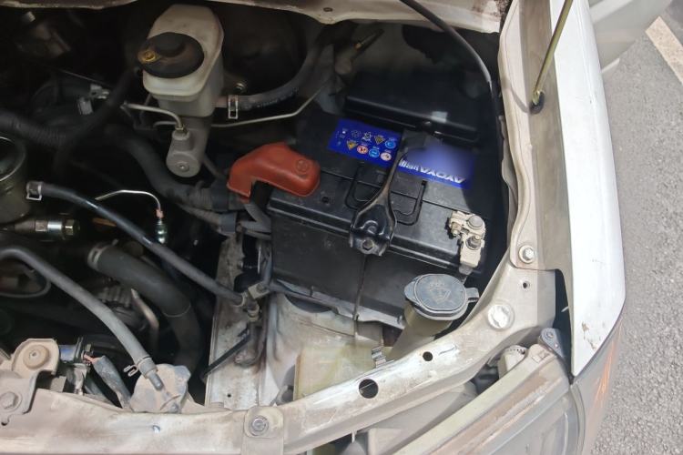 Used Jinbei Express 2020 2.0L Upgraded Version China VI Standard 6-Seater 1TZS Engine Bay Left