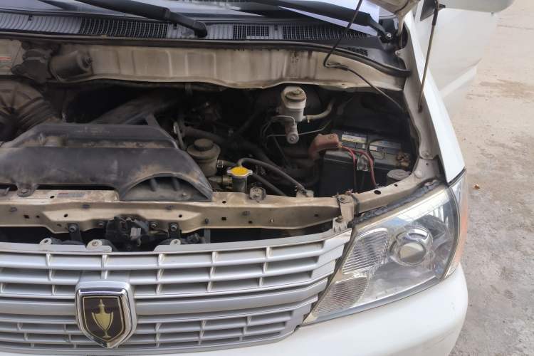 Used Jinbei Express 2020 2.0L Upgraded Version China VI Standard 6-Seater 1TZS Engine Bay Left