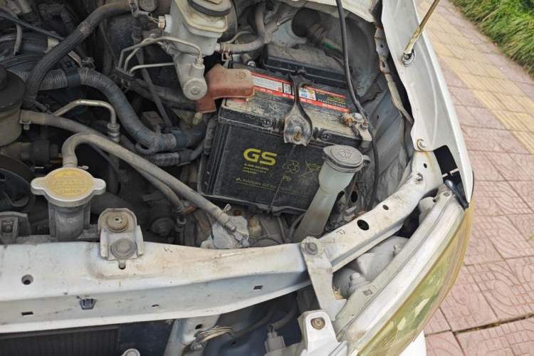 Used Jinbei Express 2020 2.0L China VI Standard Economy 6-Seater G6P-5 1TZS Engine Bay Left