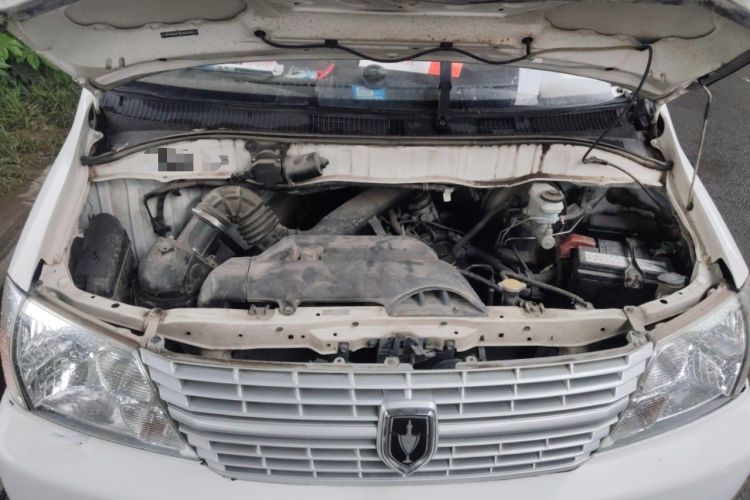 Used Jinbei Express 2020 2.0L Upgraded Version China VI Standard 6-Seater 1TZS Engine Bay