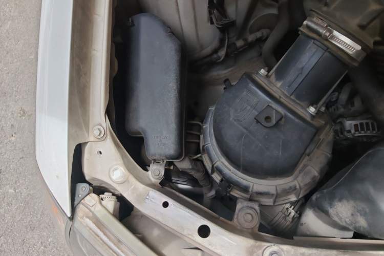 Used Jinbei Express 2020 2.0L Upgraded Version China VI Standard 6-Seater 1TZS Engine Bay Right