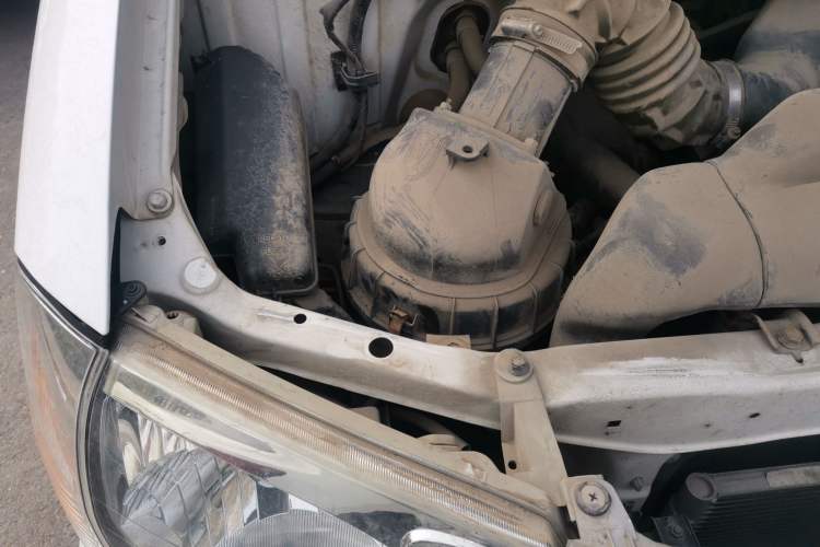 Used Jinbei Express 2020 2.0L China VI Standard Practical 6-Seater G6P-5 1TZS Engine Bay Right