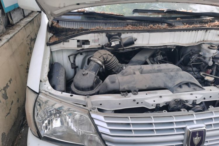 Used Jinbei Express 2020 2.0L Upgraded Version China V Emission Standard 6-Seater V19 Engine Bay Right
