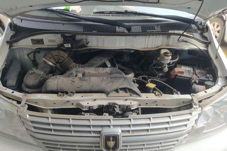 Used Jinbei Express 2020 2.0L Upgraded Version China VI Standard 6-Seater 1TZS Engine Bay