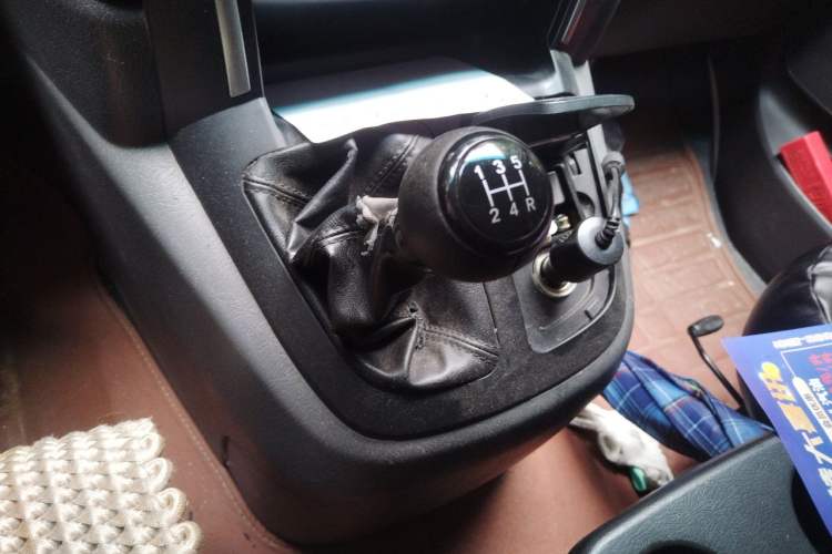 Used Jinbei Express 2020 2.0L Upgraded Version China V Emission Standard 6-Seater V19 Gear Lever