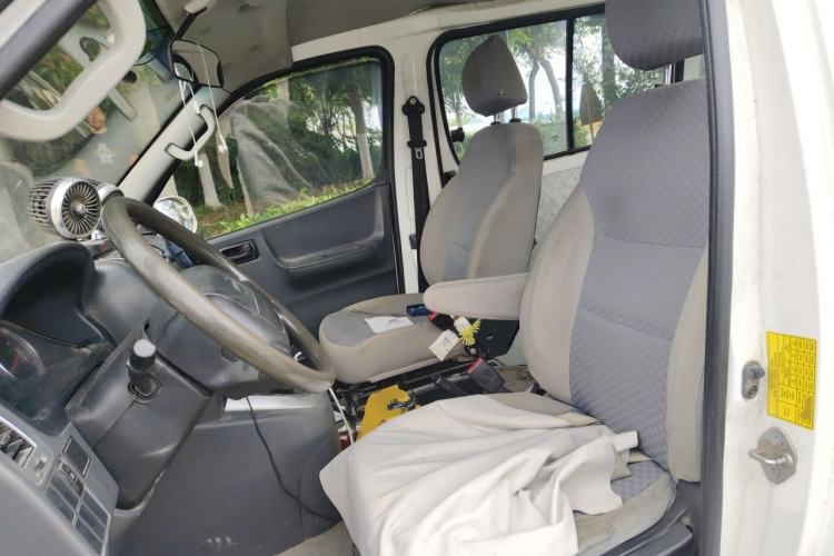 Used Jinbei Express 2020 2.0L China VI Standard Practical 6-Seater G6P-6 1TZS Left Front Seat
