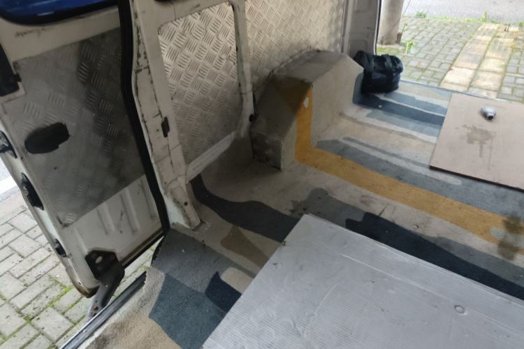 Used Jinbei Express 2020 2.0L Upgraded Version China VI Standard 6-Seater 1TZS Left Rear Seat