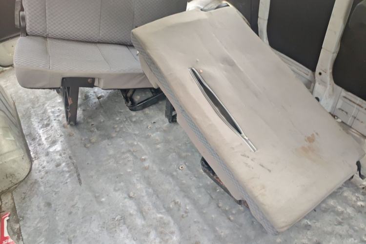 Used Jinbei Express 2020 2.0L China VI Standard Practical 6-Seater G6P-5 1TZS Left Rear Seat