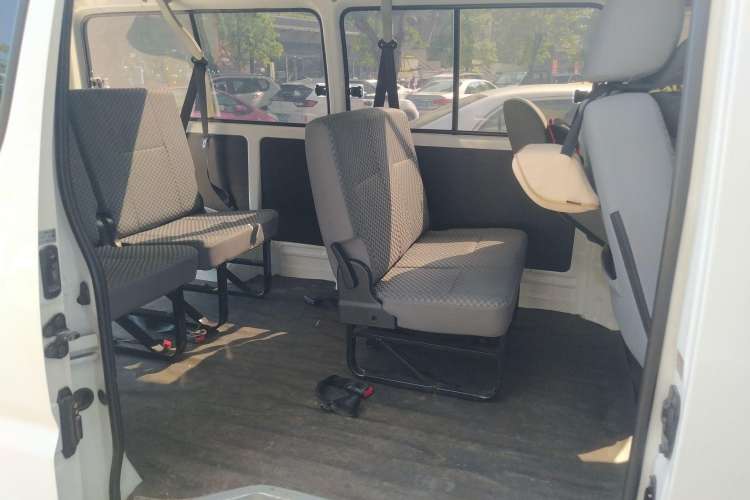 Used Jinbei Express 2020 2.0L Upgraded Version China VI Standard 6-Seater 1TZS Left Rear Seat