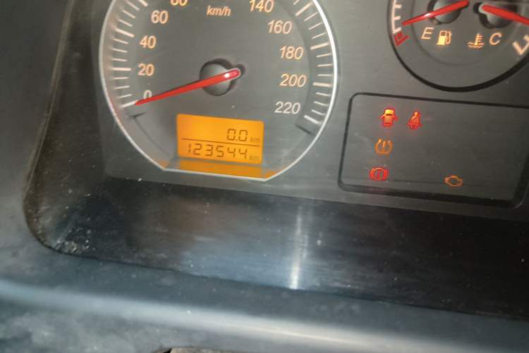 Used Jinbei Express 2020 2.0L Upgraded Version China VI Standard 6-Seater 1TZS Odometer Close Up