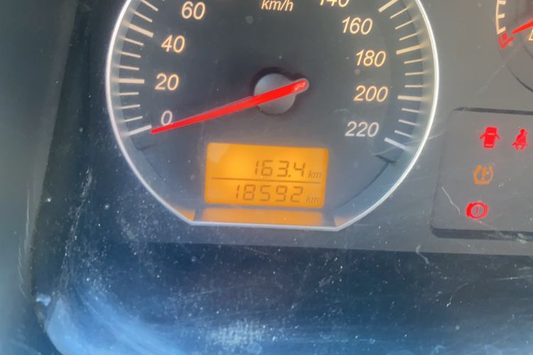 Used Jinbei Express 2020 2.0L Upgraded Version China VI Standard 6-Seater 1TZS Odometer Close Up