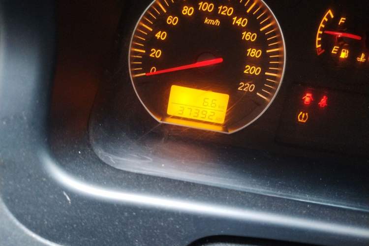 Used Jinbei Express 2020 2.0L Upgraded Version China V Emission Standard 6-Seater V19 Odometer Close Up