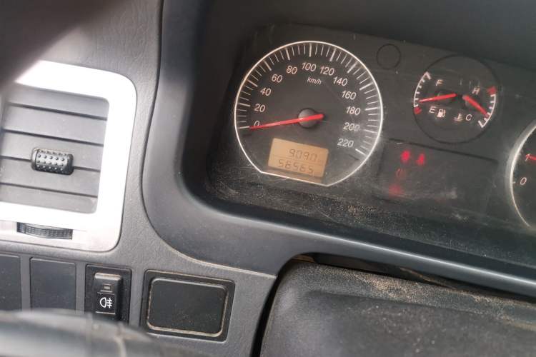 Used Jinbei Express 2020 2.0L China VI Standard Practical 6-Seater G6P-5 1TZS Odometer Close Up