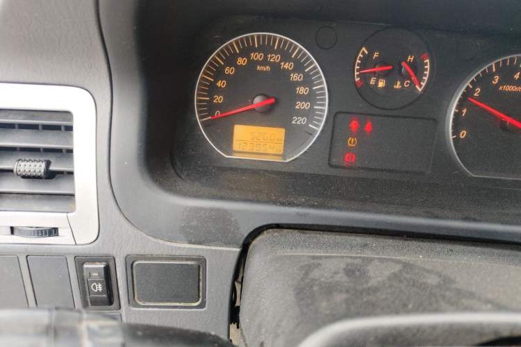 Used Jinbei Express 2020 2.0L Upgraded Version China VI Standard 6-Seater 1TZS Odometer Close Up