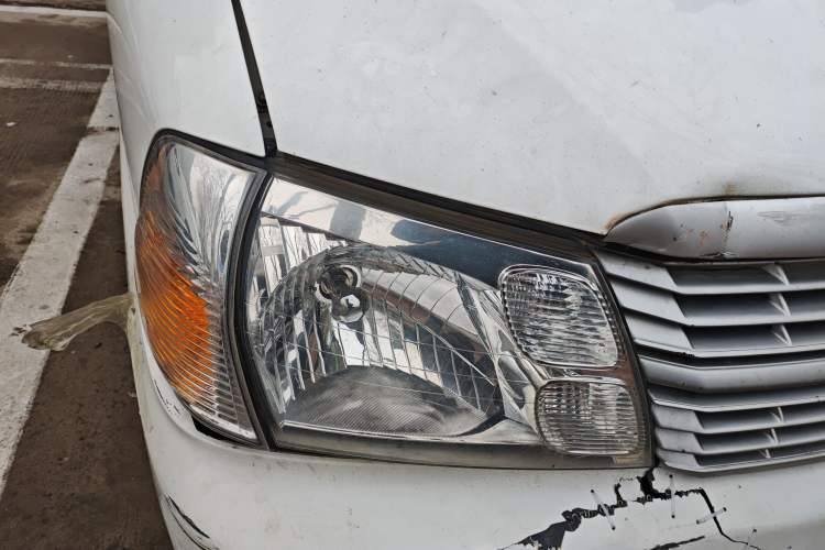 Used Jinbei Express 2020 2.0L Upgraded Version China VI Standard 6-Seater 1TZS Right Front Headlight