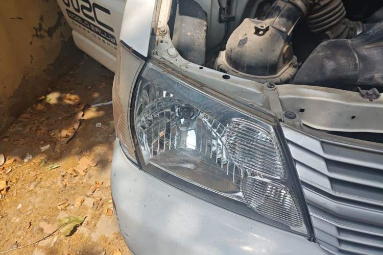 Used Jinbei Express 2020 2.0L China VI Standard Practical 6-Seater G6P-5 1TZS Right Front Headlight