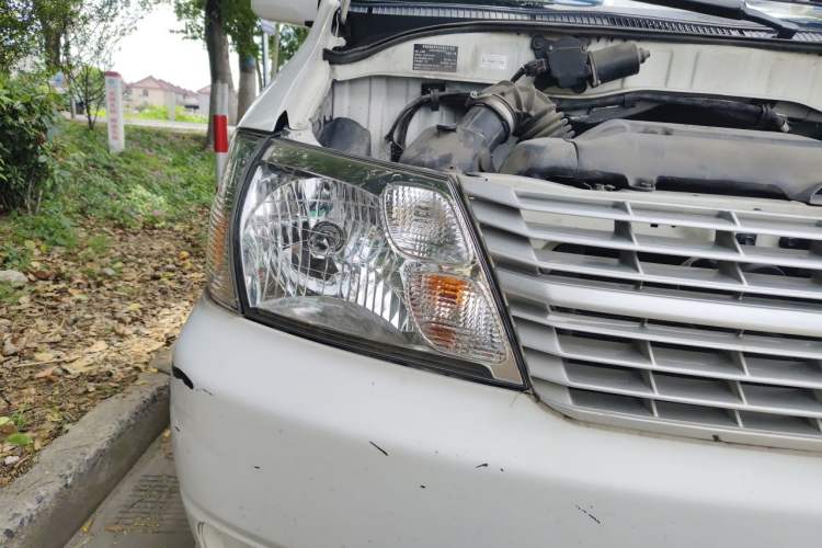 Used Jinbei Express 2020 2.0L China VI Standard Practical 6-Seater G6P-6 1TZS Right Front Headlight