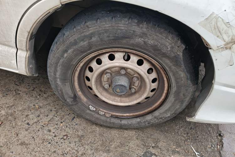Used Jinbei Express 2020 2.0L Upgraded Version China VI Standard 6-Seater 1TZS Right Front Wheel Hub