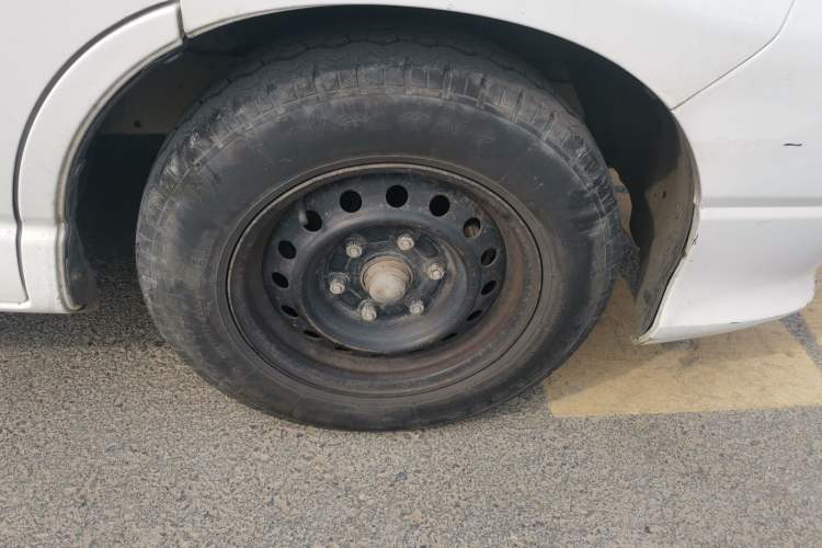 Used Jinbei Express 2020 2.0L China VI Standard Practical 6-Seater G6P-5 1TZS Right Front Wheel Hub