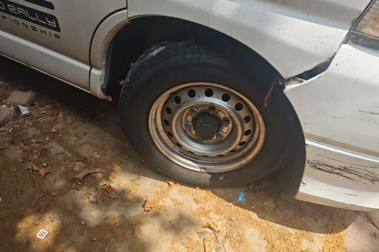 Used Jinbei Express 2020 2.0L China VI Standard Practical 6-Seater G6P-5 1TZS Right Front Wheel Hub