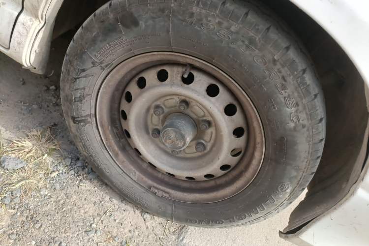 Used Jinbei Express 2020 2.0L China VI Standard Practical 6-Seater G6P-5 1TZS Right Front Wheel Hub