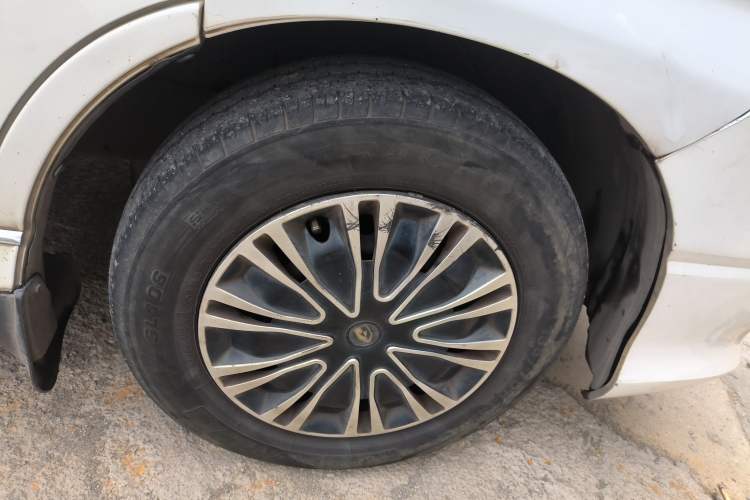 Used Jinbei Express 2020 2.0L Upgraded Version China VI Standard 6-Seater 1TZS Right Front Wheel Hub