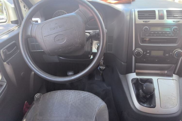 Used Jinbei Express 2020 2.0L Upgraded Version China VI Standard 6-Seater 1TZS Steering Wheel