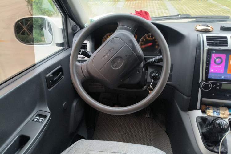 Used Jinbei Express 2020 2.0L Upgraded Version China VI Standard 6-Seater 1TZS Steering Wheel