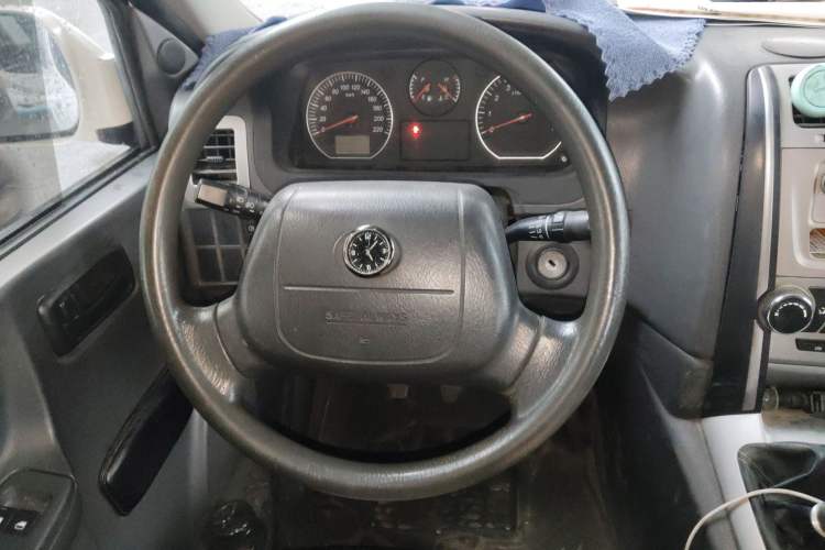 Used Jinbei Express 2020 2.0L Upgraded Version China VI Standard 6-Seater 1TZS Steering Wheel