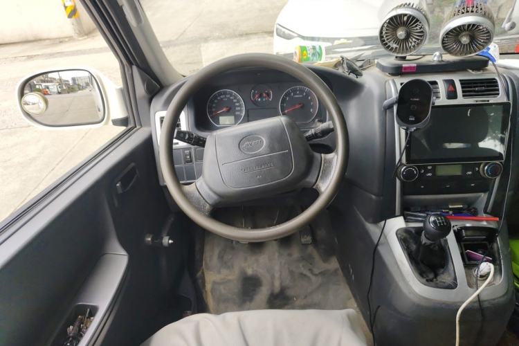 Used Jinbei Express 2020 2.0L China VI Standard Practical 6-Seater G6P-6 1TZS Steering Wheel