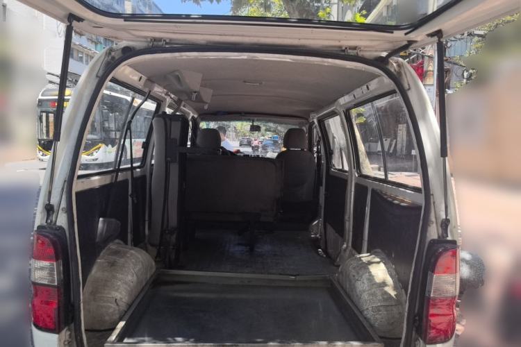 Used Jinbei Express 2020 2.0L Upgraded Version China VI Standard 6-Seater 1TZS Trunk