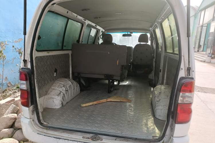 Used Jinbei Express 2020 2.0L China VI Standard Practical 6-Seater G6P-5 1TZS Trunk