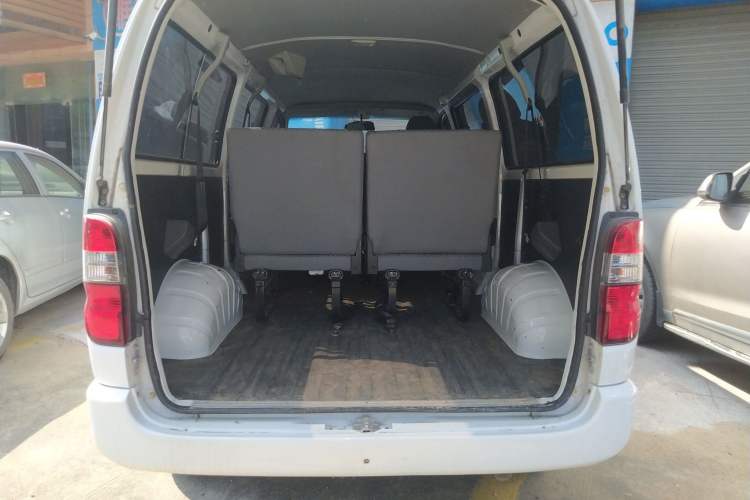 Used Jinbei Express 2020 2.0L Upgraded Version China VI Standard 6-Seater 1TZS Trunk