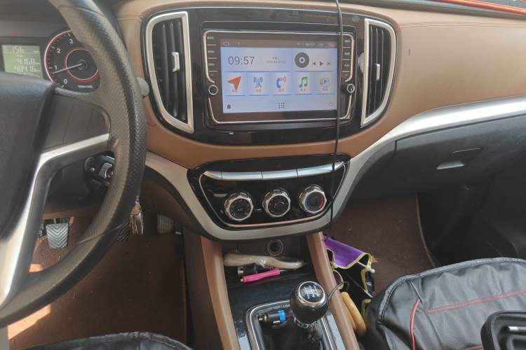 Used Jinbei F50 2017 1.6L Manual Economy Model Audio And AC Panel
