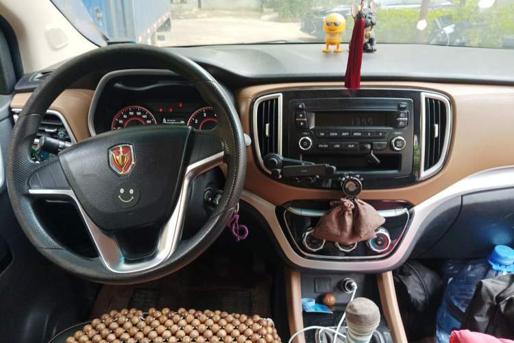 Used Jinbei F50 2017 1.6L Manual Comfort Model Center Console