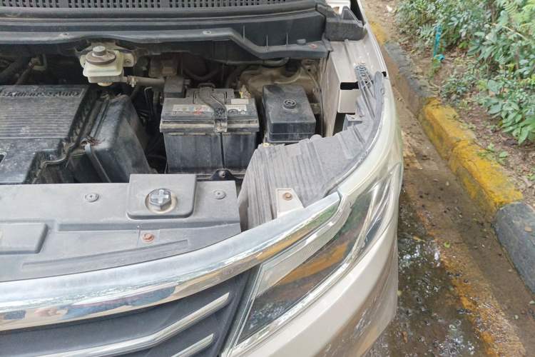 Used Jinbei F50 2017 1.6L Manual Comfort Model Engine Bay Left