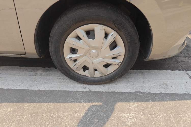 Used Jinbei F50 2017 1.6L Manual Economy Model Right Front Wheel Hub