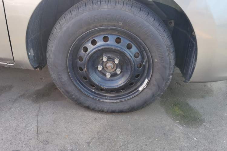 Used Jinbei F50 2017 1.6L Manual Economy Model Right Front Wheel Hub