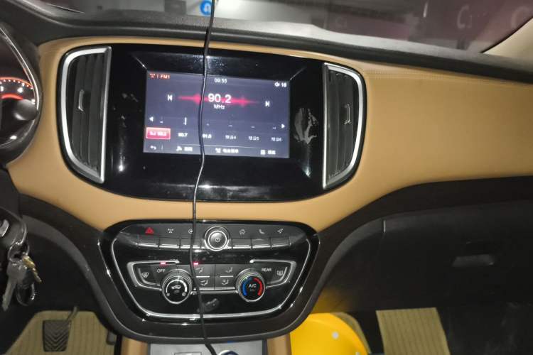 Used Jinbei F50 2017 1.6L Manual Elite Model Audio And AC Panel