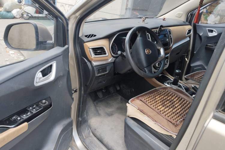 Used Jinbei F50 2017 1.6L Manual Economy Model Driver Seat
