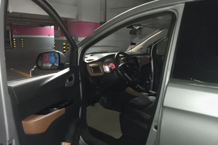 Used Jinbei F50 2017 1.6L Manual Elite Model Driver Seat