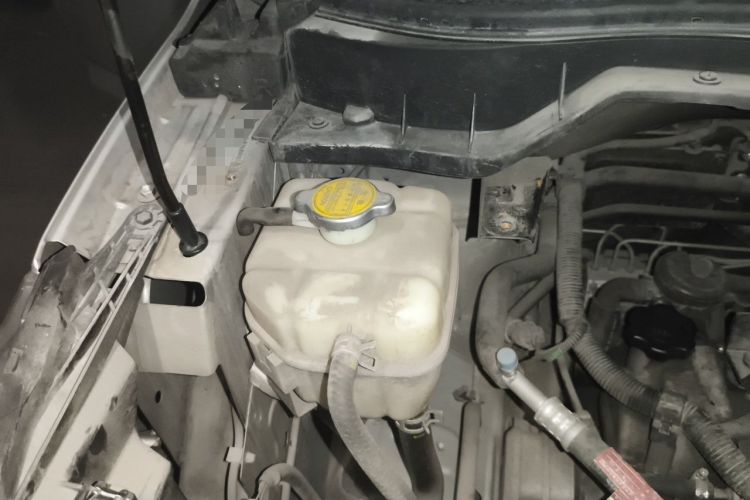 Used Jinbei F50 2017 1.6L Manual Elite Model Engine Bay Right