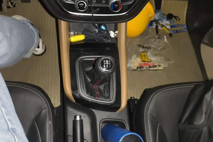 Used Jinbei F50 2017 1.6L Manual Elite Model Gear Lever
