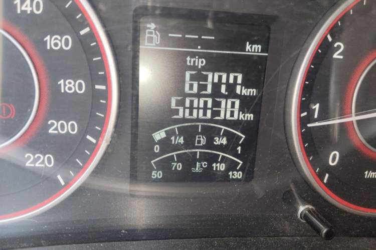 Used Jinbei F50 2017 1.6L Manual Economy Model Odometer Close Up